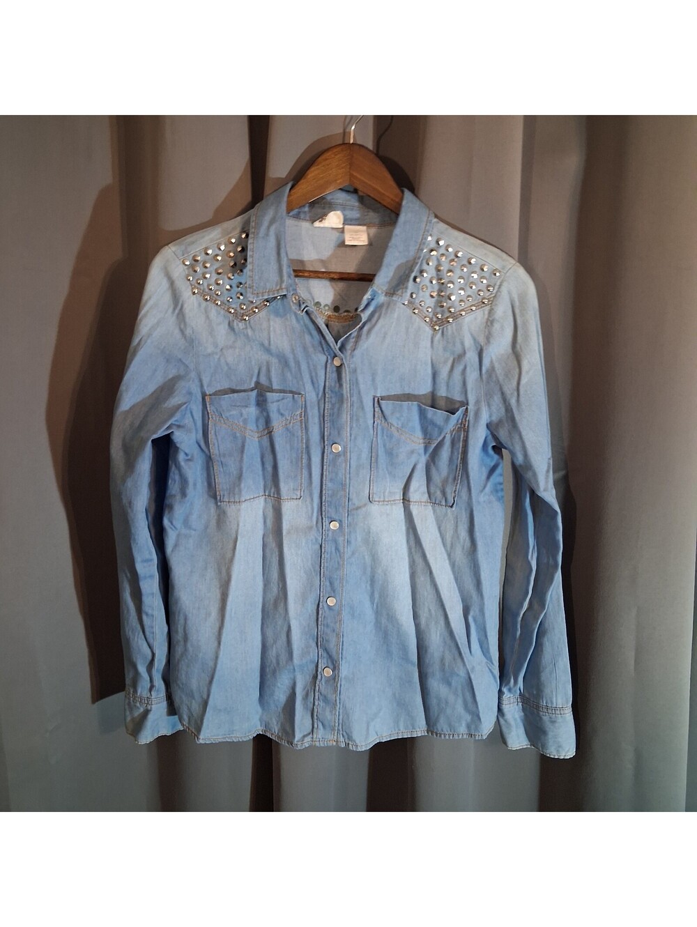 Vintage Mudd Light Blue Denim Shirt with Stud Details Size Large